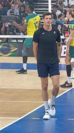 Player Spotlight: Matt Anderson | Outside Hitter / Opposite | USA Men’s National Team | Current Club Team in Japan: Nippon Steel Sakai Blazers A product of Penn State University, Anderson led the Nittany Lions to an NCAA Championship in 2008 before turning pro. He’s played for top clubs across Korea, Italy, Russia, Türkiye, and Japan, including a legendary stint with Zenit Kazan, where his jersey now hangs in the rafters Volleybox 1. Representing the U.S. Men’s National Team since 2008, Anderson