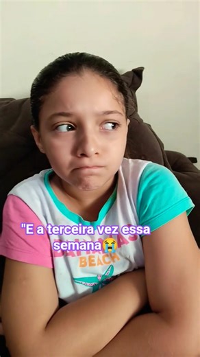 "Ela ainda acredita 🤣😂"