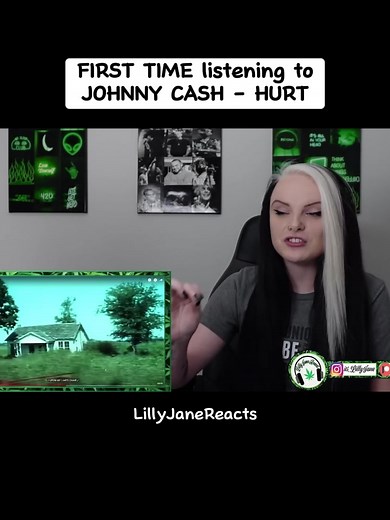 Johnny Cash - Hurt 🎵 #reaction #musically #trendingmusic #musicreaction #johnnycash #hurt #johnnycashhurt #fyp