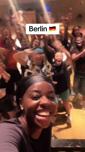 Vidéos de Jeny Bsg (@jenybsg93) avec son original - Jeny Bsg