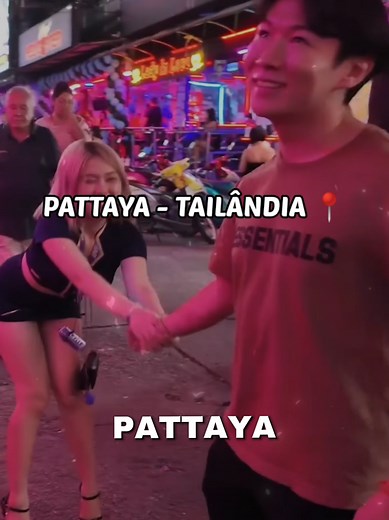Explore a Famosa Walking Street em Pattaya