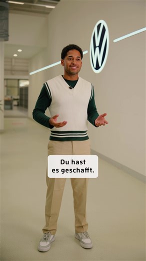 Schaltung bauen. Microcontroller programmieren. 🔧💻 Praxisnah an realer Technik lernen. Komm ins Team Volkswagen 🤝 [volkswagen-karriere.de] und in die Region Braunschweig-Wolfsburg. . . . #Volkswagen #Ausbildung #KarriereStart #Automotive #DeineRegion