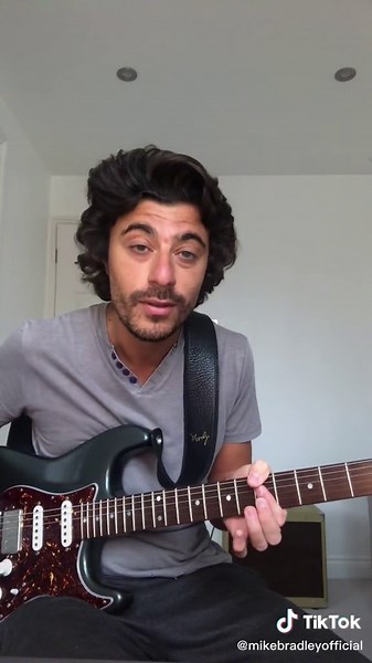 Sound like a pro with 3 chords #guitarist #guitarlesson #guitaristsoftiktok #chords #guitarchords