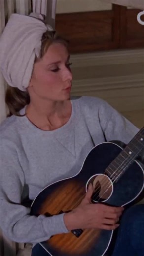 ERA. Snaps | Breakfast at Tiffany’s Audrey Hepburn, a guitar, and a quiet New York morning. This Moon River scene was filmed with no glamour—just... | Instagram