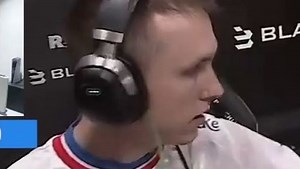 玩机器看傻ropz四杀Faze！直呼银行业一样一样啊！