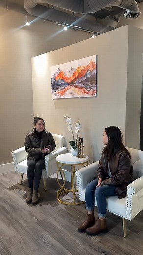 If your eyebrows do not have eyebrows and you have to draw them every day, you feel tired of having to measure the shape of your eyebrows to make them even on both sides and you want a long-lasting and naturally beautiful solution, contact Tracy so I can help you get natural eyebrows that last up to 3 years. Inbox for free consultation. #browshairstroke #microblading #powbrows #bytracy #microbladingbrows #pmu #reelsvideo | Tracy Nguyen Brows & Beauty