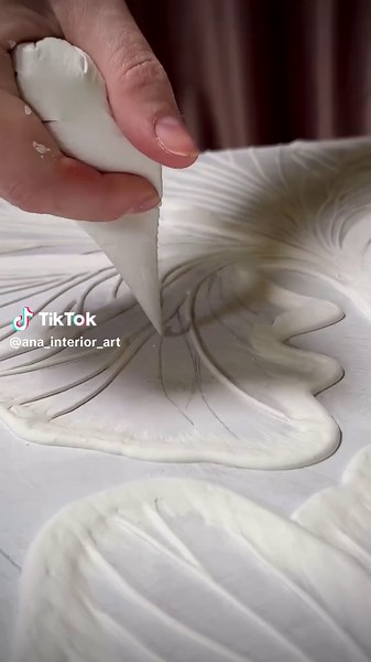 Exploring Textured Art Mediums for Stunning Results