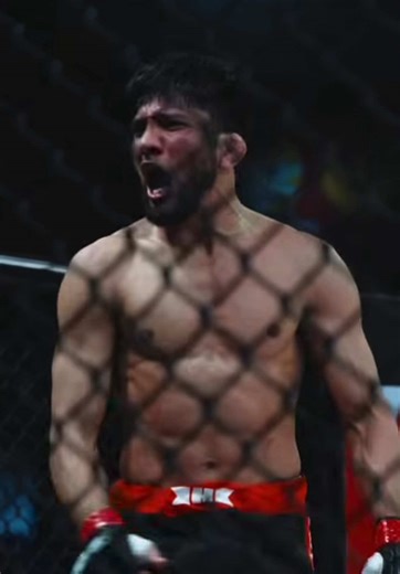 3 fights, 3 finishes! Alhamdulillah 4-0 in BraveCF! What a way to finish 2025, 2026 im coming for the flyweight title!! INSHALLAH ☝🏻 . . #ismailkhanvolcano #mmafighter #pakistan #bravemmaf #alhamdulillah