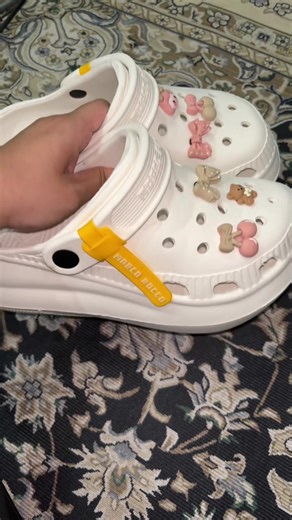 Decorated my cute crocs with our cute charms!😼💘😻 Perfection in every way! #marcorocco #kasutcrocs #sandalcomel #jibbitzcharms #viralfyp