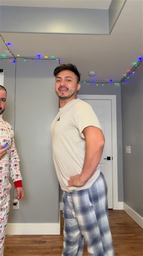 La Familia Lopez on Instagram: "Cada día se parece más 😂"