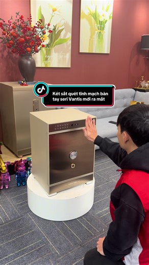 Két Sắt Quét Tĩnh Mạch Bàn Tay - An Toàn Đỉnh Cao