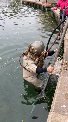 Siebe Gorman standard divers dress #diving #diver | Brass diving knives