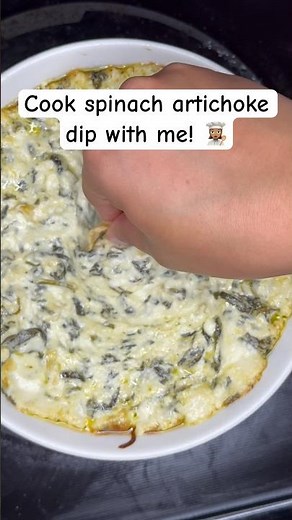 Creamy, cheesy, and gone in 5 minutes 🧀😋 Spinach dip so good it disappears fast! #foodie #cooking