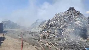 Incendio in Ecomac. La situazione questa mattina. Vigili del Fuoco ancora a lavoro sul posto. | Siracusaoggi.it