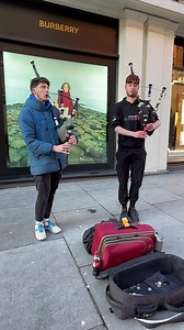 Scotland the Brave . . . . Played by Calum Dunbar and Kevin #music #buskers #buskersofglasgow #glasgow #scotland #glasgowmusicscene #scotlandmusicscene #bagpipes #bagpiper #traditionalscottishmusic #scottishmusic #traditionalmusic | BuskersofGlasgow