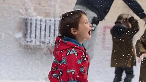 Our young #Frozen fans loved the snow! ⛄️ Here’s a little behind-the-scenes message from them. 😊 #oneness | BBC One