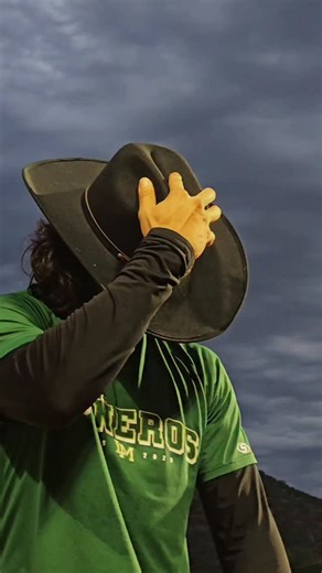 Cañeros de Los Mochis on Instagram: "Destilando amor Cañero 🤠✨💚 #LeñaCañeros"