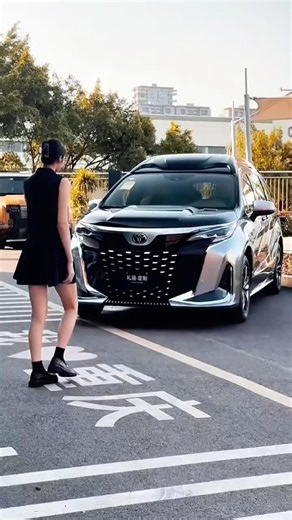 All-new custom high-roof 2027 Toyota Sienna #ToyotaSienna #Sienna #Toyota #AutoParts #LuxurySeats