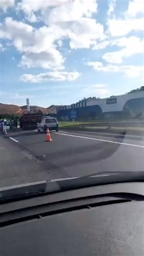 Por George Zayon Acidente agora em frente a CODEME. | Juiz de Fora da Depressão