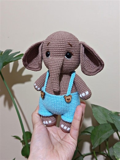 Crochet Elephant Doll Pattern PDF, Amigurumi Elephant Plush Toy With Overalls - Etsy