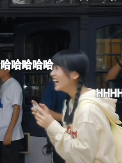 When I Fly Towards You Behind the Scene: Yiran & Miaoyi's Cute Moment 🦋