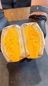 524K views · 10K reactions | 卵5個使う極厚オムレツサンドイッチ索讀Extra-thick 5-egg...