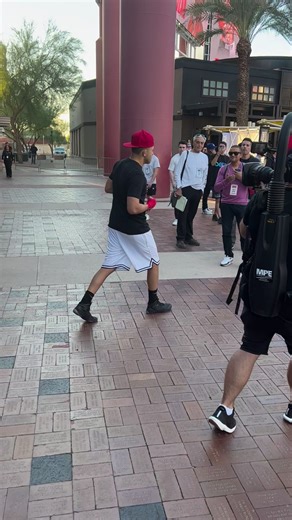 369K views · 21K reactions | Nate Diaz @NateDiaz209 in the house for open workouts supporting Chris Avila @chrisavila209 #PaulSilva | Helen Yee Sports | Facebook