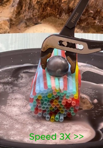 ‏100 Straws VS Hot Metal Ball #shorts #experiment #satisfying