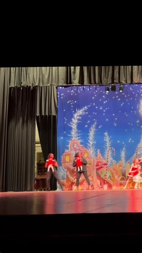 So much fun watching the twins on stage today. They are going to be so busy doing all the things! What a great ride this is going to be❤️ #dance #christmas #twingirls #twin #christmasperformance
