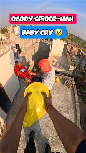 Daddy Spider-Man! 😅 #spiderman #balon #ball #funny #parkour #games