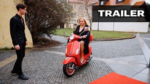 Oprašte smoking🕴 vyvěste večerní šaty💃 Nastal čas zazářit jako filmové legendy🔥 Přichystali jsme pro vás večer plný hvězd 🌟a neuvěřitelných překvapení! Maturitní ples • Oktáva • Gymnázium Josefa Jungmanna Litoměřice Projděte se s námi po červeném koberci a staňte se součástí našeho vlastního Hollywoodského snu. ✨️ Kamera 🎥 klapka 🎬 akce 💣 Video by Forpix videography | Forpix videography