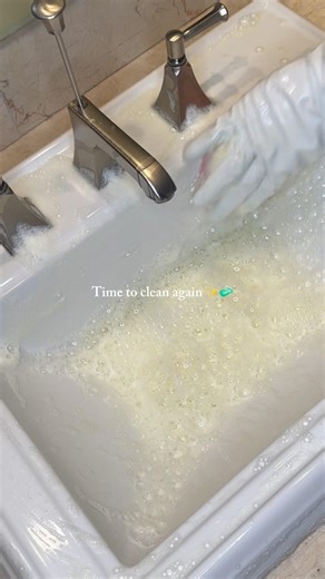 It’s always a good time to clean ✨🧼 #cleaningvideos #cleaningenthusiast #homecleaning #fyp #clean
