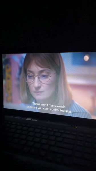 The most annoying scene ever.I hate Elsa so much #mybrilliantfriend #elenagreco #lamicageniale #movie #series #tvshow #hbo #lila #ninosarratore