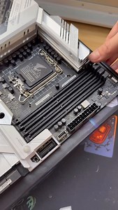 1.4K reactions · 45 shares | My friends new pc build is in full swing. Going to be matching up this setup with a newly painted white gpu shortly. All well matched in a Phanteks evolv 2 #asmr #satisfying #satisfyingasmr #gamingpc #pcbuild #gaming #gamingsetup #asmrsounds | CircuitBoredd | Facebook