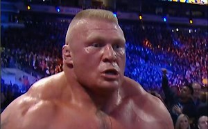 猛兽大布咆哮 将王中之王摔到解说台 #WWE#布洛克·莱斯纳#Brock Lesnar#世界摔角娱乐