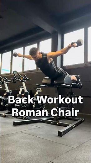 Focused back workout on the Roman Chair to build strength, control & deep muscle definition. #back