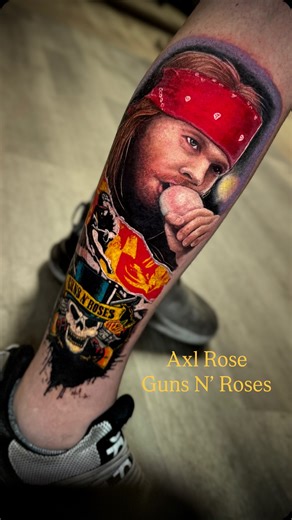 Rocky Salazar • Realism Color and B&G - UTAH on Instagram: "GUNS N ROSES AXL ROSE TATTOO @gunsnroses @axlrose @tattooinkutah @worldfamousink @yomicoart . . . Thanks @dustin_bones for trust me.! #gunsnroses #axlrose #utahtattooartist #axlrosetattoo #realistic"