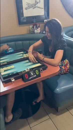 Diane vs Onnig - EPIC #Backgammon CLASH [Wycliffe Brothers board]! 🎲🎲