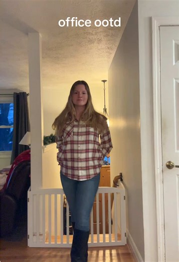 Happy Monday ❤️ Flannel from @Kohl’s , boots from @target , and jeans from @American Eagle #ootd #outfit #fashion #fyp #officeoutfit