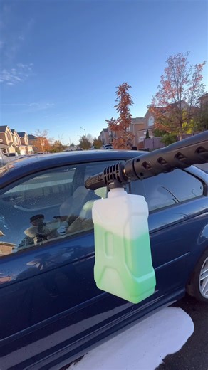 Foam Cannon Comparison: Pressure Washer vs. Wide Mouth Foam Cannon