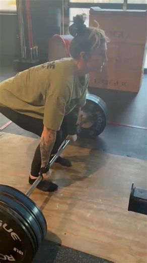 Bobbie Jo Fatheree on Instagram: "I swear I do more than deadlifts. For me they are the ultimate power movement.... They give me a sense of power inside and out. I'm not motivated to lift 5 days a week, nor do cardio daily to get my 10k steps a day. It's all about consistency and the mental gratitude that comes with doing the "hard shit." I don't want to eat healthy or bland or weigh everything out I eat on the daily. If you knew my past with food, all the disordered eating, nearly starving myse