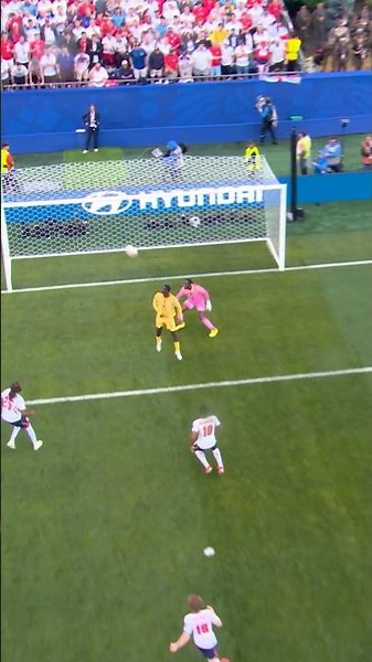 England comes close to scoring against Ghana. #FIFAWorldCupOnYT #shorts #fifaworldcup