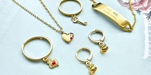 How to Style Dainty Jewelry in 2022