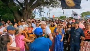 #Entérate | Con la presencia de miles de paisanas y paisanos, #FUCO mostró su fuerza al respaldar al gobernador Salomón Jara Cruz durante la presentación de su Segundo Informe.En este sentido el Senador Antonino Morales Toledo reafirmó su compromiso con Oaxaca, destacando la importancia de trabajar juntos para impulsar proyectos que mejoren la calidad de vida de todas y todos los Oaxaqueños.#LaAuténticaVozDelPueblo #MostrandoElMusculo #FUCO | Carlos Abad/Reportero