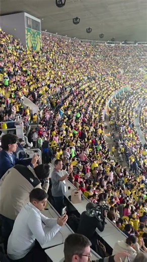 ¡Nostalgia! Así como en el Mundial, el Clásico ve llover sombreros desde las gradas - AS México