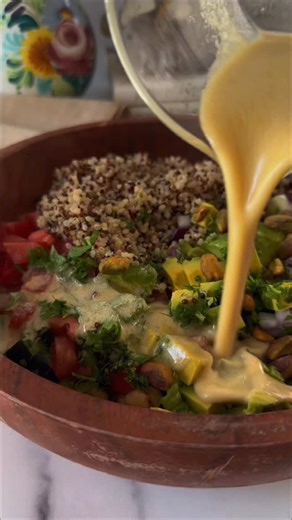 follow @justinecolbert for new year, new food ✨the secret to eating healthier in 2026 is more easy functional recipes you actually want to eat! I’ve been designing recipes for years to help address specific health issues and work as preventative *medicine*, cuz food truly is medicine when you know how to use it. the thing is they all have to be delicious & enjoyable af. ;) ❤️ Comment “recipes” if you want my favorite meals in 30 mins or less sent to you! #healthyrecipes #plantbased #easyrecipes 