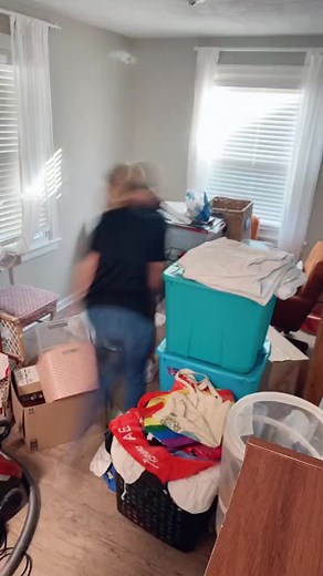193K views · 2.6K reactions | Learn How to Declutter & Organize Your Entire Home: KayleenKellyShop.com #Organizing #organization #organizingtips #declutter #decluttering #decluttertips #professionalorganizer #denverorganizer #jacksonvilleorganizer #core4method | Kayleen Kelly Home Organizing | Facebook