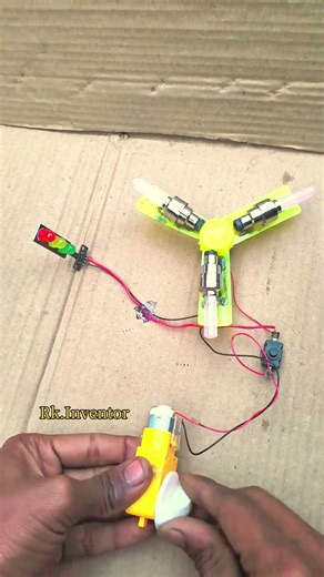 Traffic Signal Light Making at Home 🚦 | 3-Trail LED + Mini Gear Motor #project #original #shortvideo