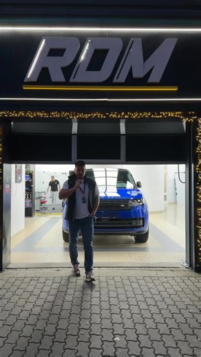 Nový rok. Nová kapitola. Nová RDM Garáž. Stará garáž bude do par mesiacov postupne končiť. My sa sťahujeme a posúvame latku opäť vyššie. Môžeš sa tešiť na nové priestory, nové služby. Do nového roka ti prajeme veľa zdravia, úspechov, bezpečných kilometrov a radosť – na cestách aj mimo nich. ✨🥂