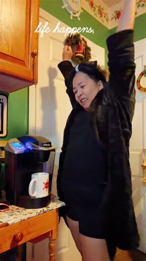 #fyp #buhayamerica #griefjourney … no ligo no hilamos yet but coffee is life!!! Good morning everyone